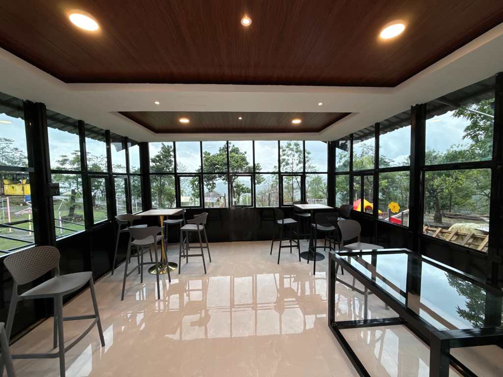 Perched with a View: Stumble Inn by Oki&nbsp;Constructions